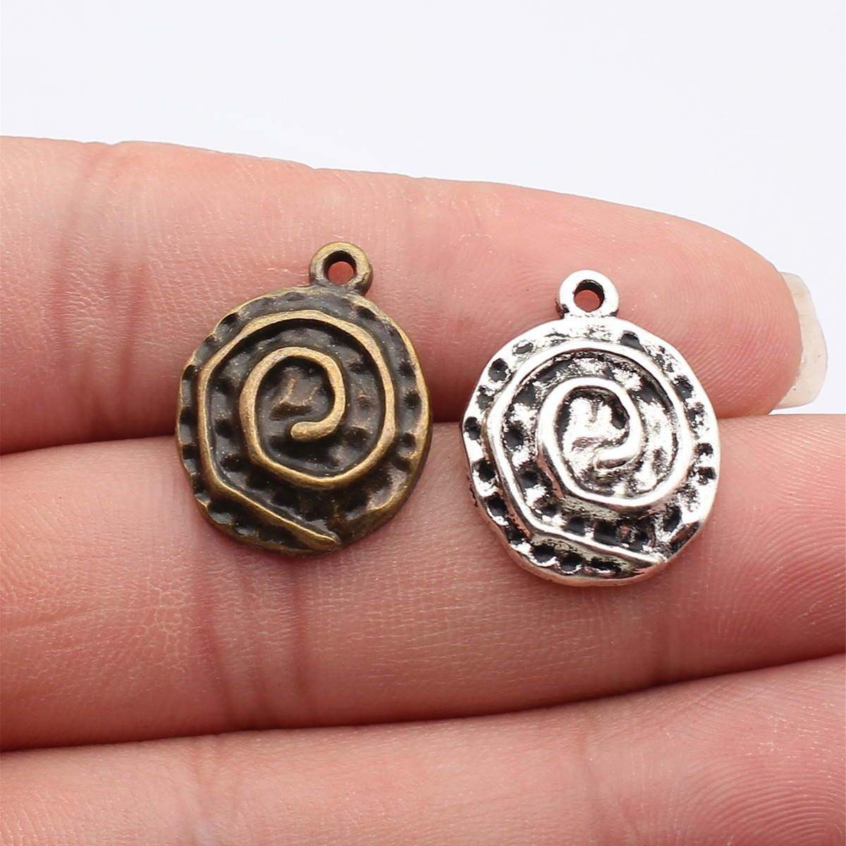WYSIWYG 10pcs 22x17mm 2 Colors - Vintage Fashion Online recension och pris